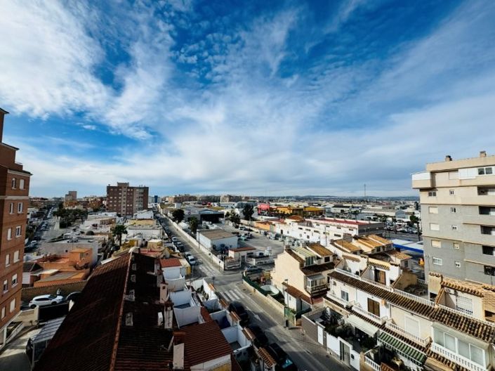Image No.2-Appartement de 2 chambres à vendre à Torrevieja