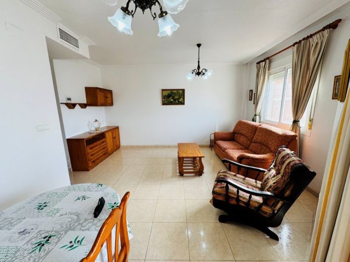 Image No.3-Appartement de 2 chambres à vendre à Torrevieja