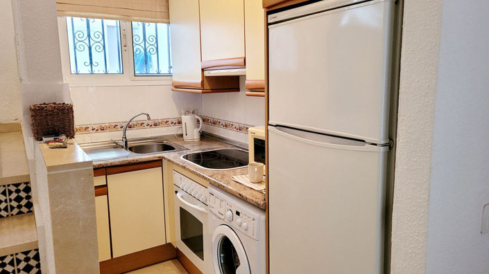 Image No.9-1 Bed Townhouse for sale