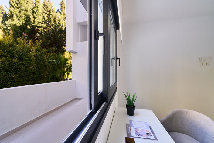 Image No.15-2 Bed Property for sale