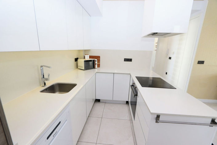 Image No.11-3 Bed House for sale