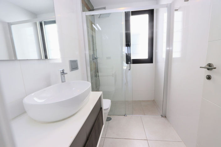 Image No.19-3 Bed House for sale