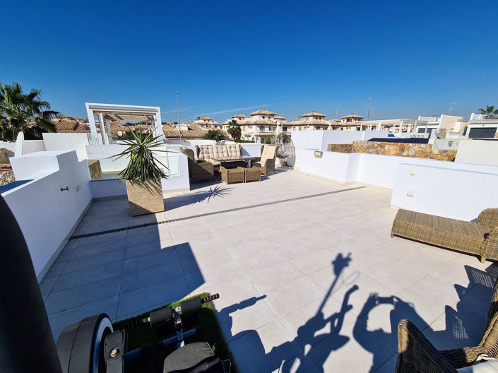 Image No.3-3 Bed House for sale