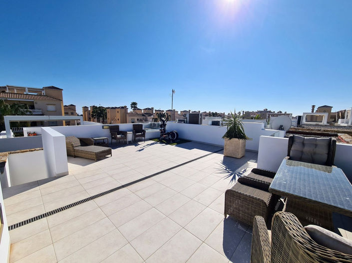 Image No.33-3 Bed House for sale