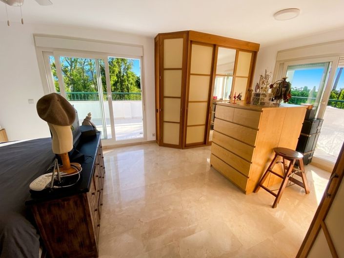 Image No.16-5 Bed Apartment for sale