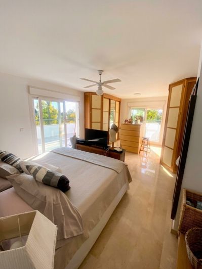 Image No.18-5 Bed Apartment for sale