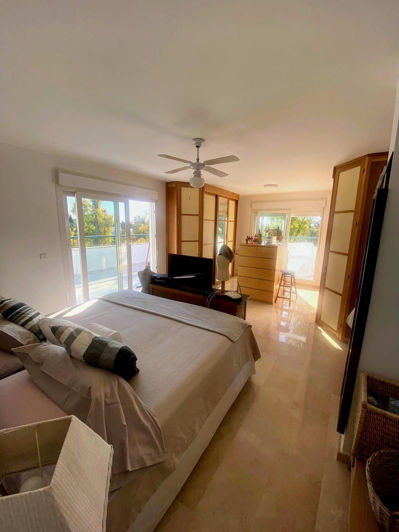 Image No.18-5 Bed Apartment for sale