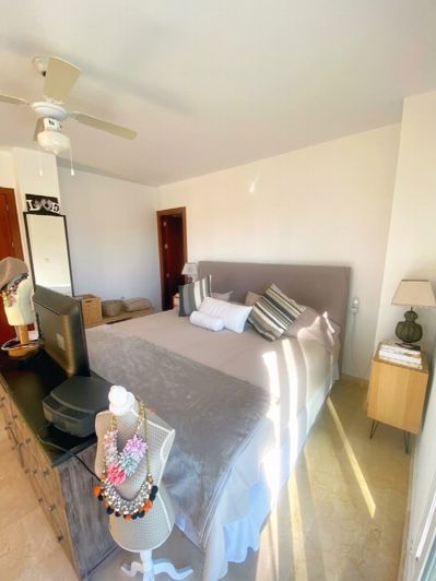 Image No.24-5 Bed Apartment for sale