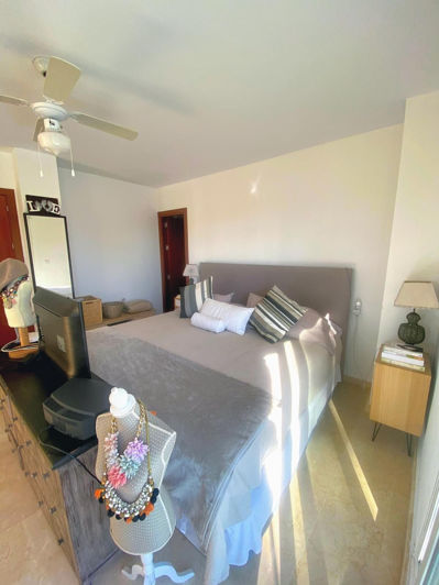 Image No.25-5 Bed Apartment for sale