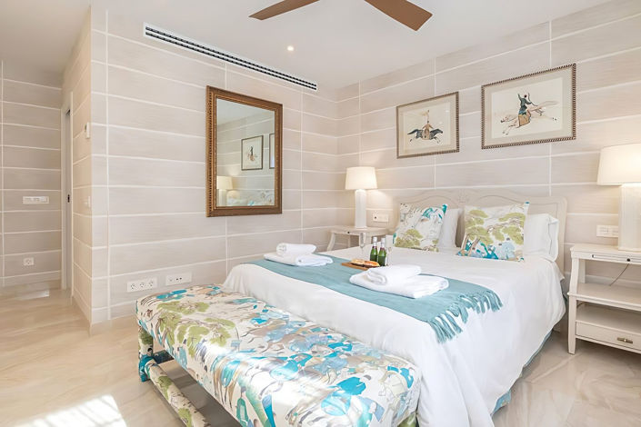 Image No.15-5 Bed Townhouse for sale