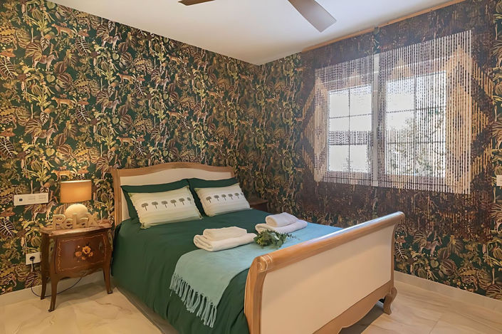 Image No.20-5 Bed Townhouse for sale