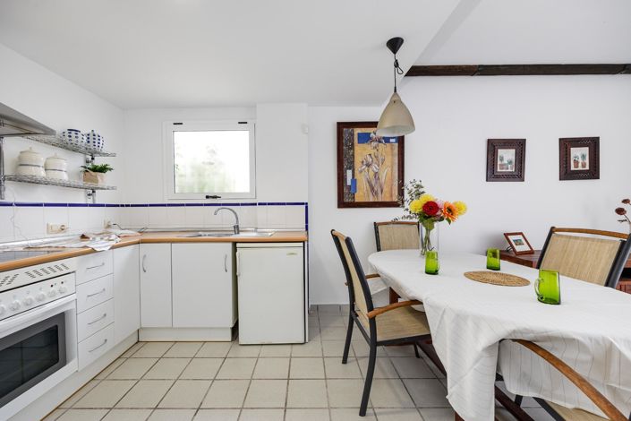 Image No.10-2 Bed Apartment for sale