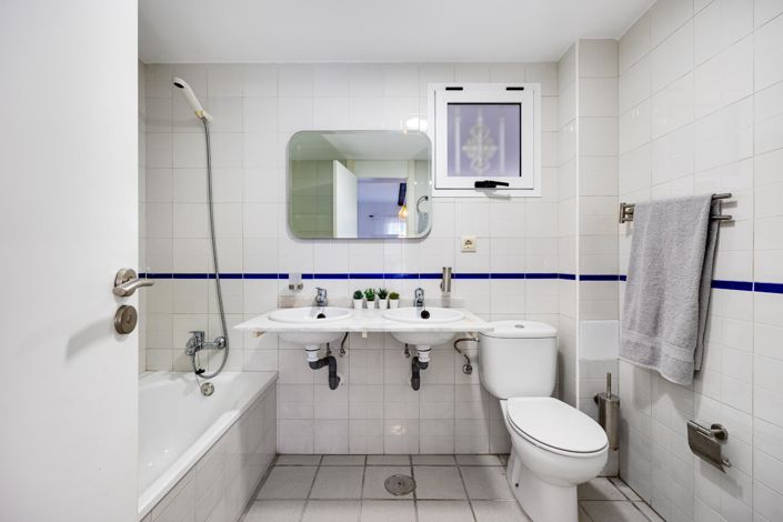 Image No.16-2 Bed Apartment for sale