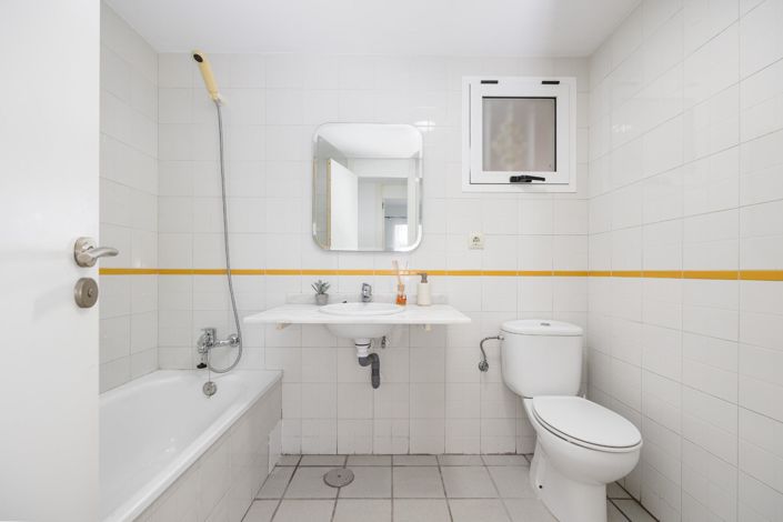 Image No.20-2 Bed Apartment for sale