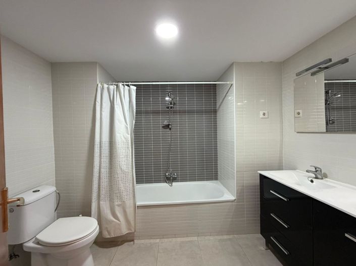 Image No.26-4 Bed Apartment for sale