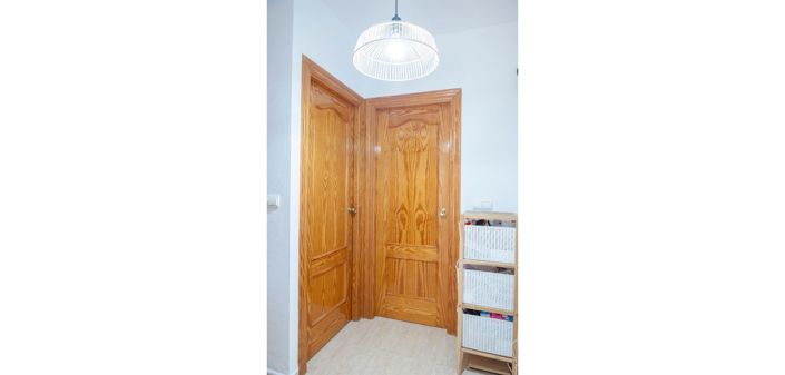 Image No.14-4 Bed Townhouse for sale