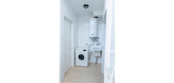 Image No.30-4 Bed Townhouse for sale