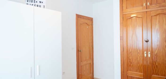 Image No.32-4 Bed Townhouse for sale