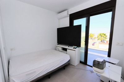 12-53013098fcab6c38b1379cd33298e050