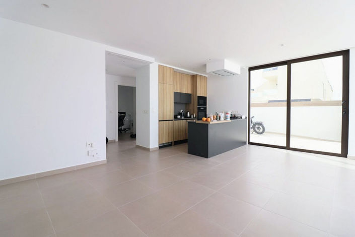 Image No.5-3 Bed House for sale