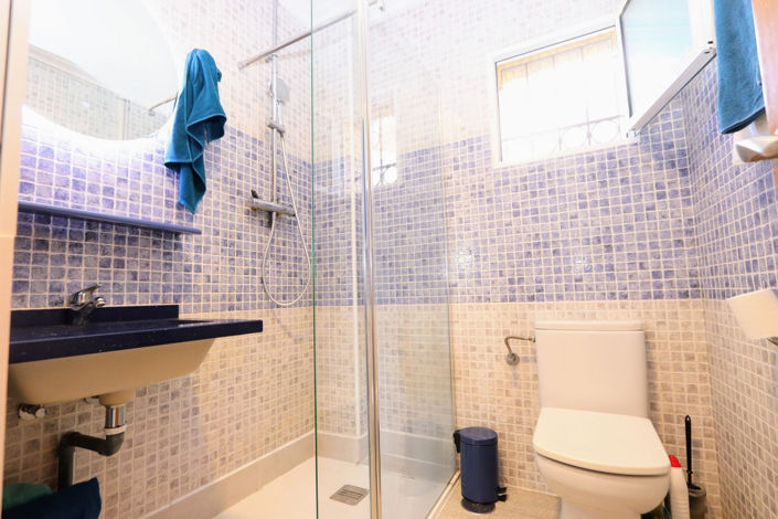 Image No.17-3 Bed House for sale