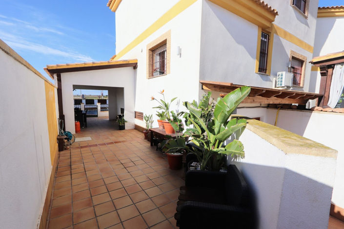 Image No.37-3 Bed House for sale