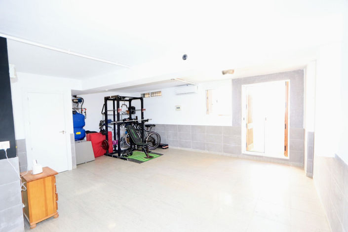 Image No.49-3 Bed House for sale