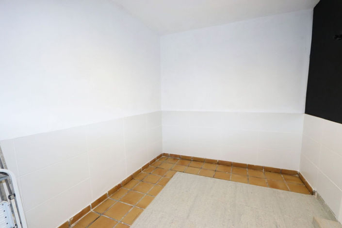 Image No.51-3 Bed House for sale