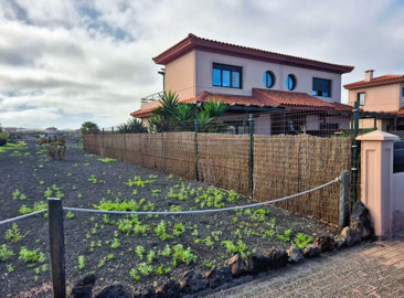 7-aa4cc561180b369757c0bb4af9886cd3