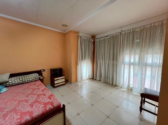 Image No.2-Propriété de 4 chambres à vendre à Torrevieja