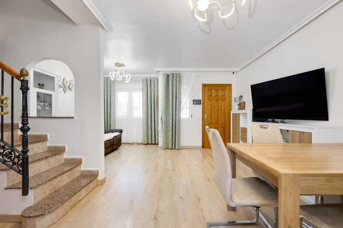 Image No.2-3 Bed Townhouse for sale