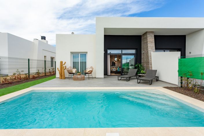 Image No.2-3 Bed Bungalow for sale