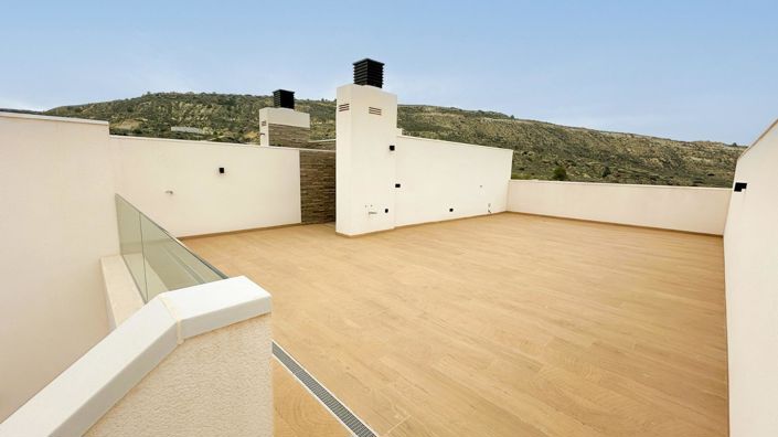 Image No.5-2 Bed Property for sale