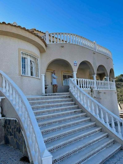 Image No.3-7 Bed Villa for sale