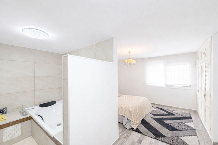 Image No.4-3 Bed Townhouse for sale