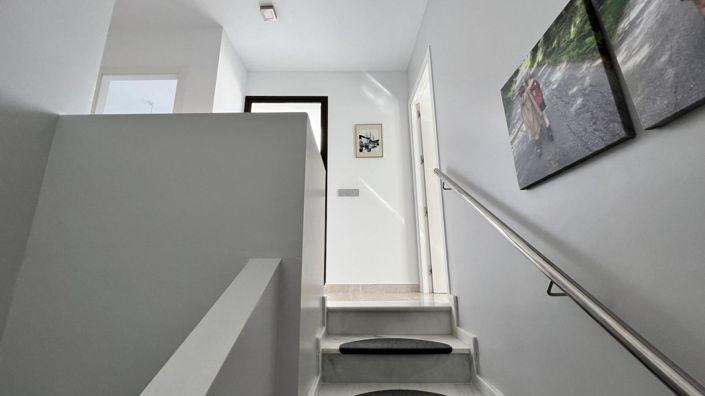 Image No.18-3 Bed Townhouse for sale