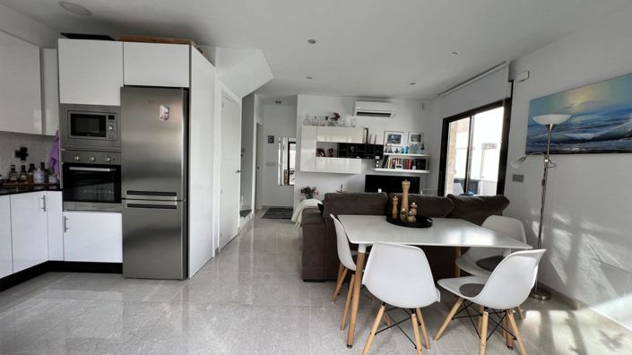 Image No.7-3 Bed Townhouse for sale