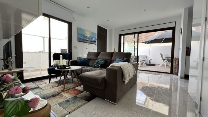 Image No.8-3 Bed Townhouse for sale