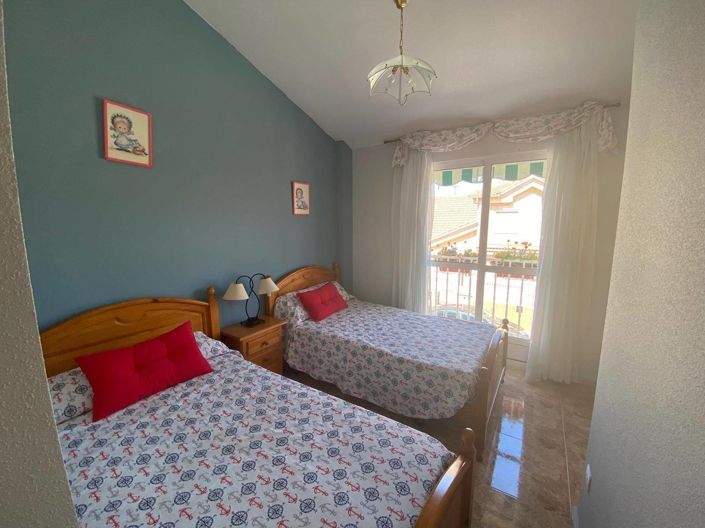 Image No.5-2 Bed House for sale