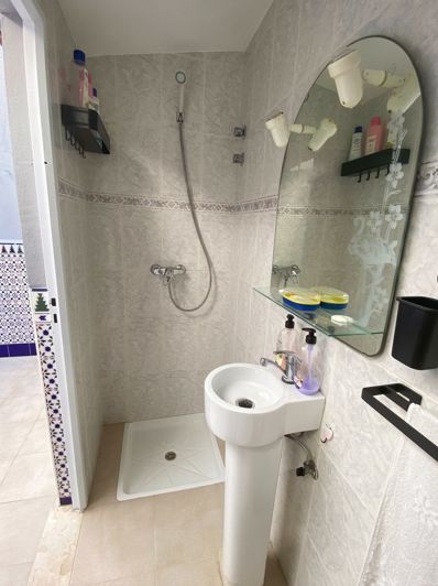 Image No.9-2 Bed House for sale