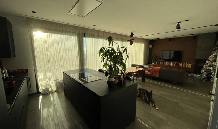 Image No.25-5 Bed House for sale