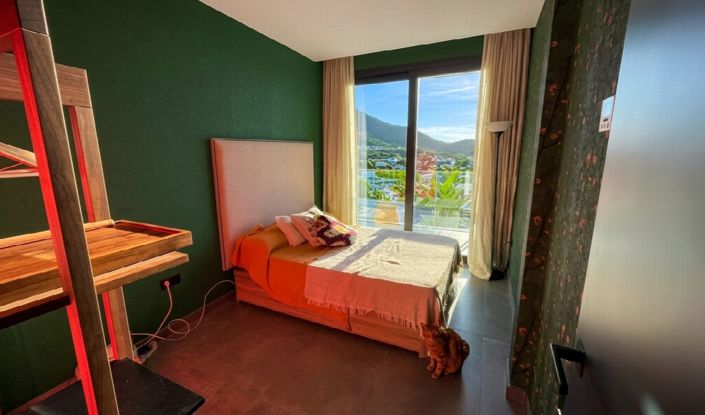 Image No.9-5 Bed Villa for sale