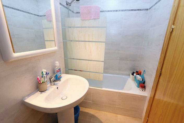 Image No.13-2 Bed Apartment for sale