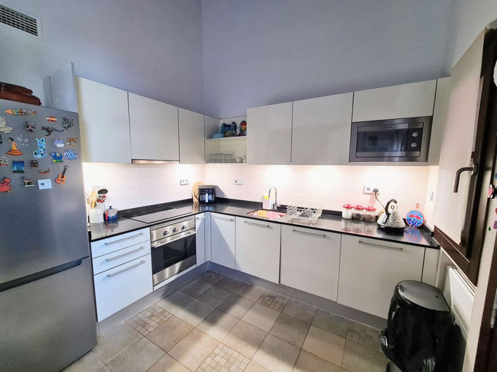 Image No.11-2 Bed House for sale