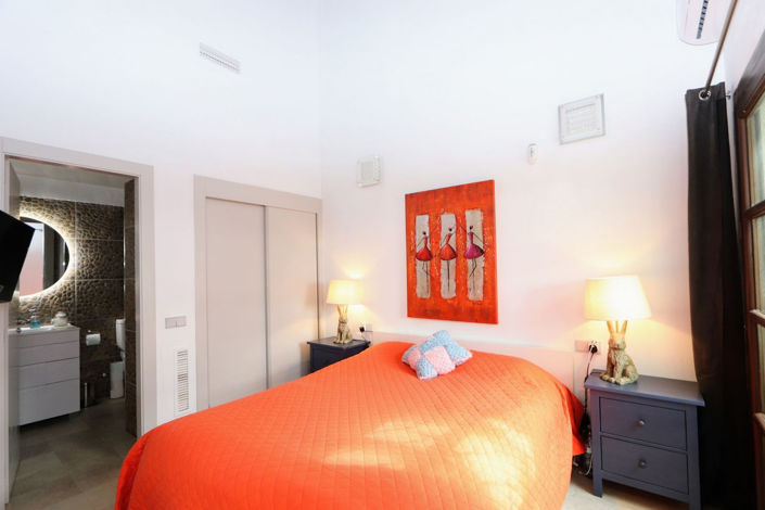 Image No.16-2 Bed House for sale