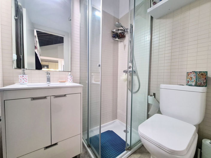 Image No.17-2 Bed House for sale