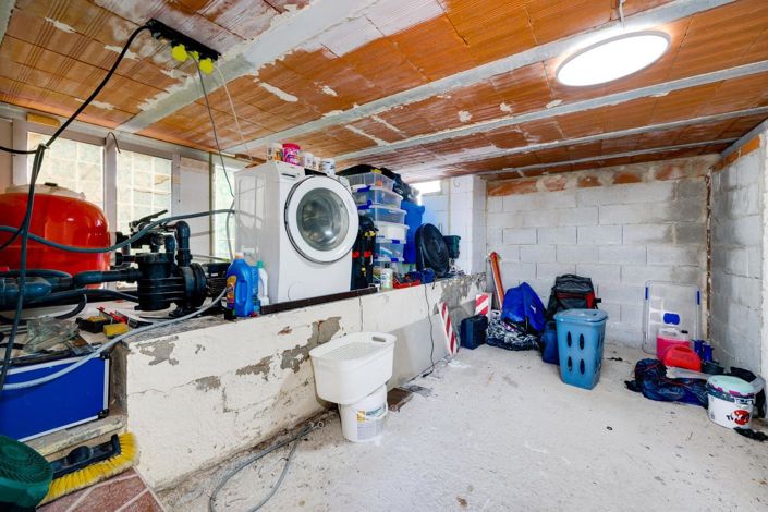 Image No.37-2 Bed Villa for sale