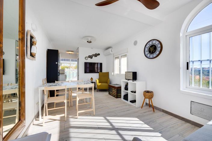 Image No.8-2 Bed Villa for sale