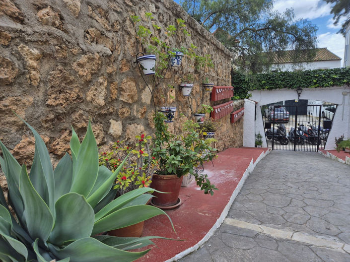 Image No.10-1 Bed Apartment for sale