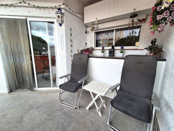 8-e64a9055bba3e77ac8aca3b893cdf826